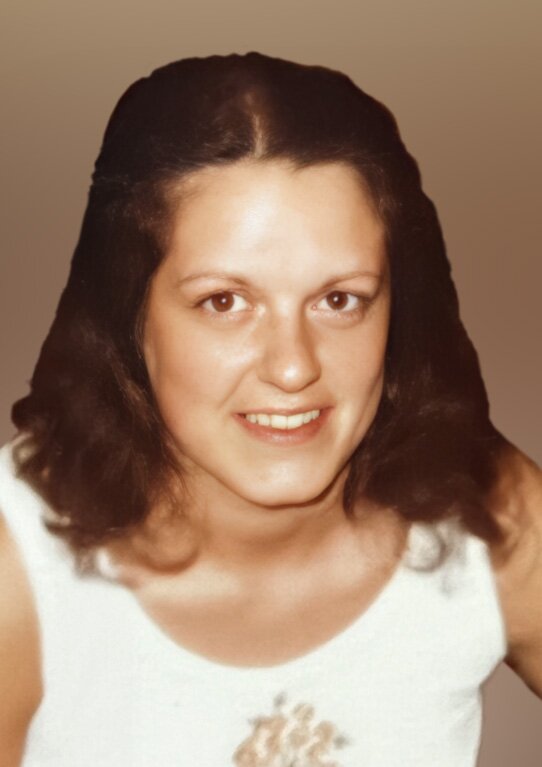 Obituary of Lynnette Armstrong | Molnar Funeral Homes | Southgate,